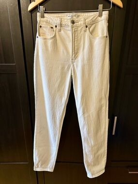 Abercrombie & Fitch Curve Love Off-White Mom Jeans Size 25 High Rise